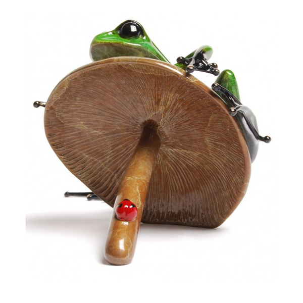 Portobello bronze frog by Tim Cotterill