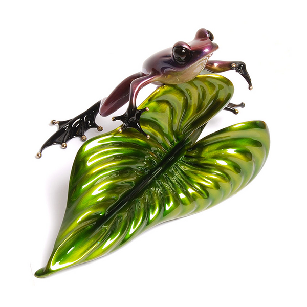 Stake Out bronze frog by Tim Cotterill