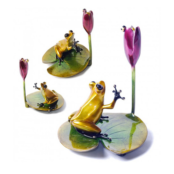 Water Lily bronze frog by Tim Cotterill